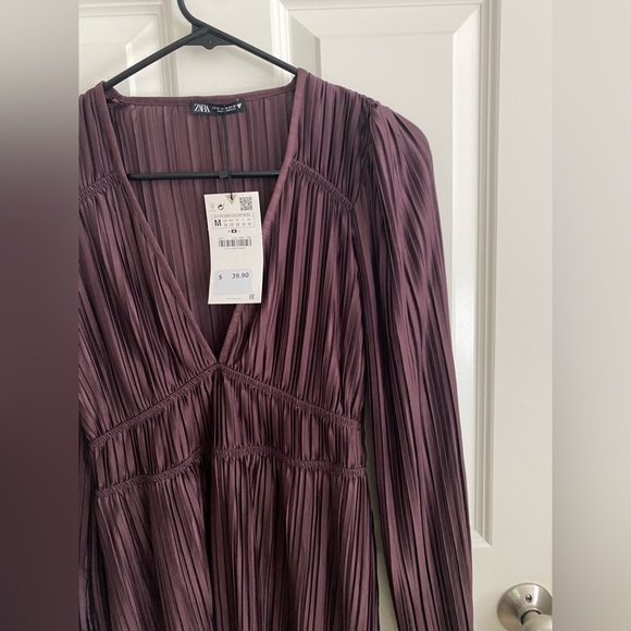 NEW WITH TAGS ZARA DRESS - Picture 3 of 4